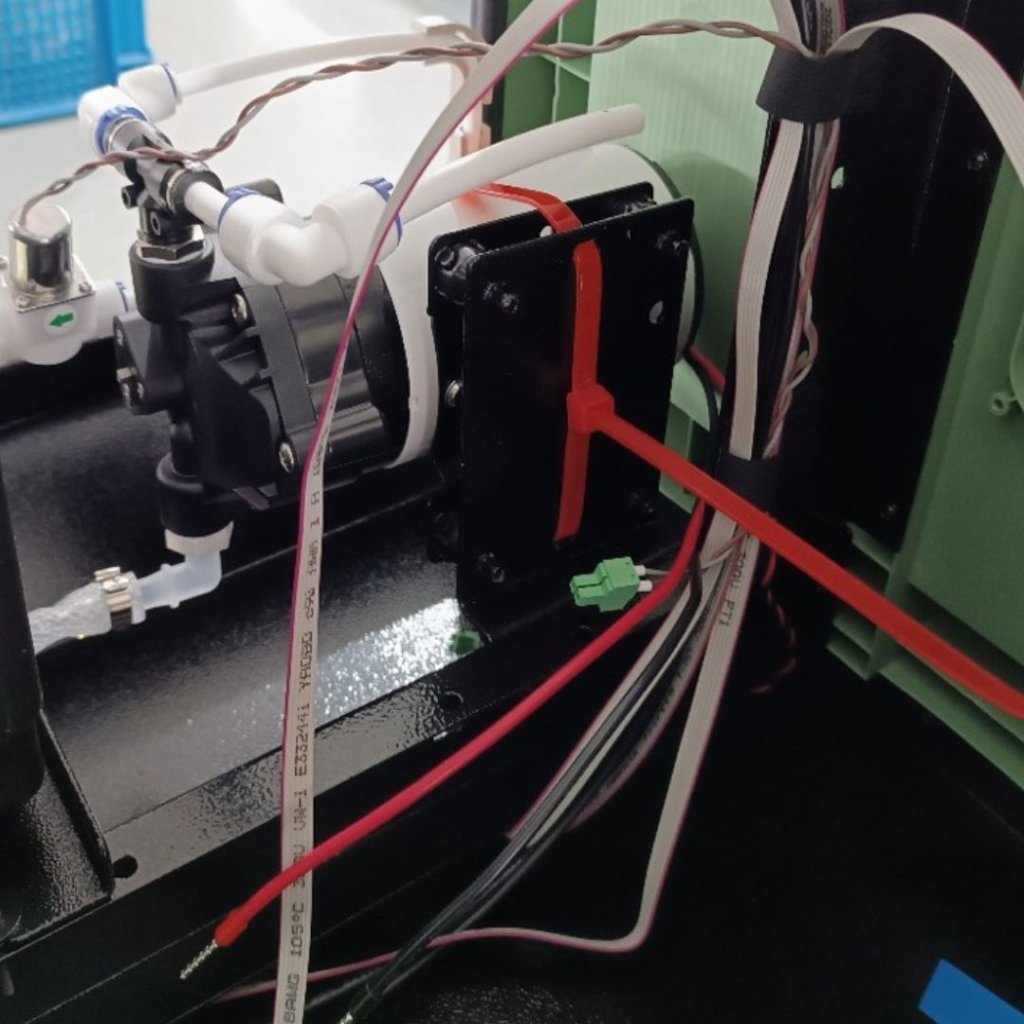 How to connect the 5L canister sensors? - Stocker Garden